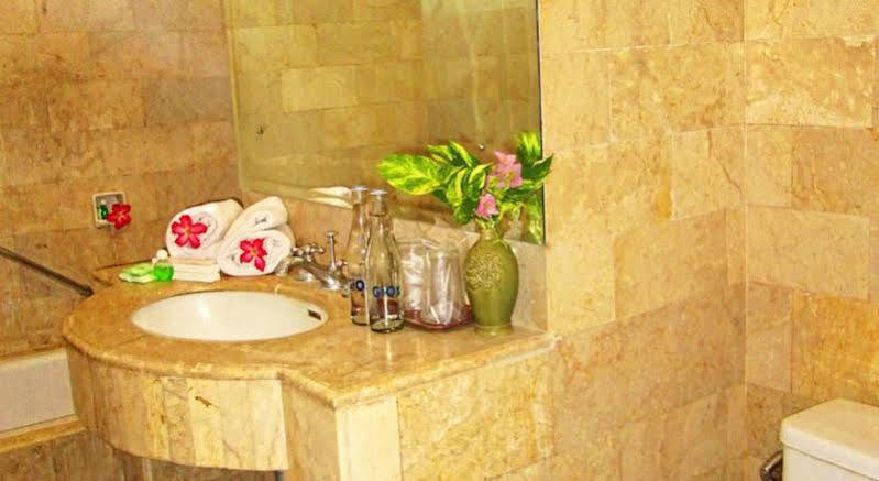 Hotel Ratna Kuta Lombok Εξωτερικό φωτογραφία